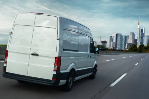 Shutterstock_camionnettetaxeannuelle