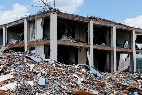 Shutterstock_cyclonemayottereconstruction