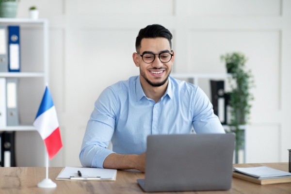 Shutterstock_formationfrancCCA7aissalarie